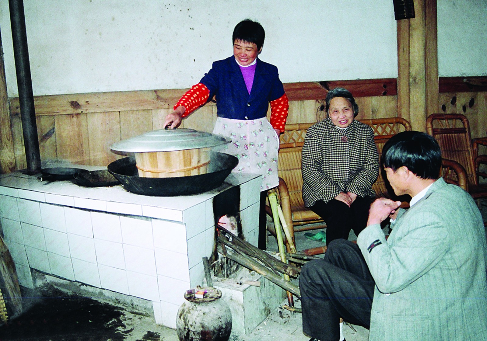 农家蒸饭甑饭.jpg