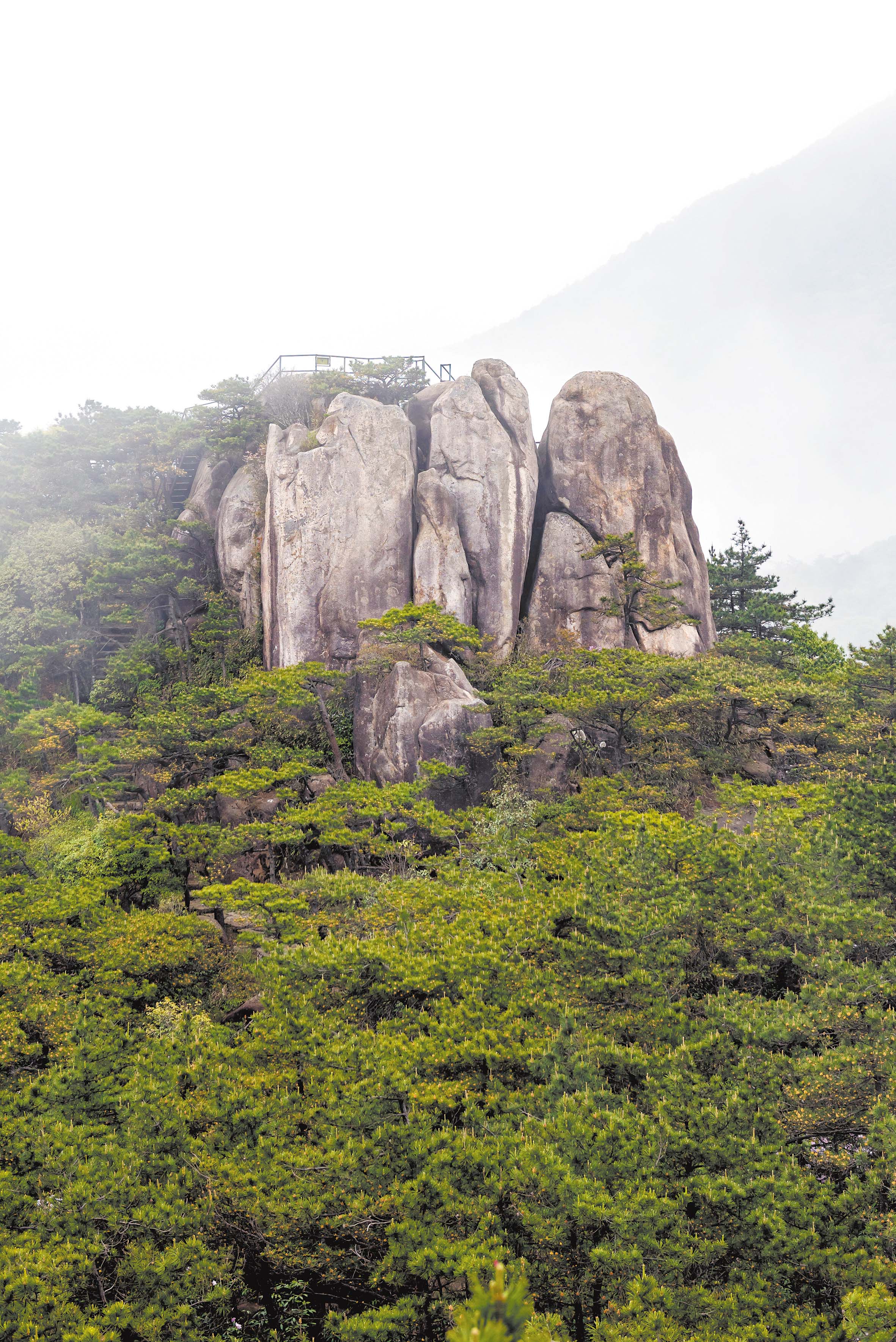 莲花峰　许华森摄于九仙山.jpg