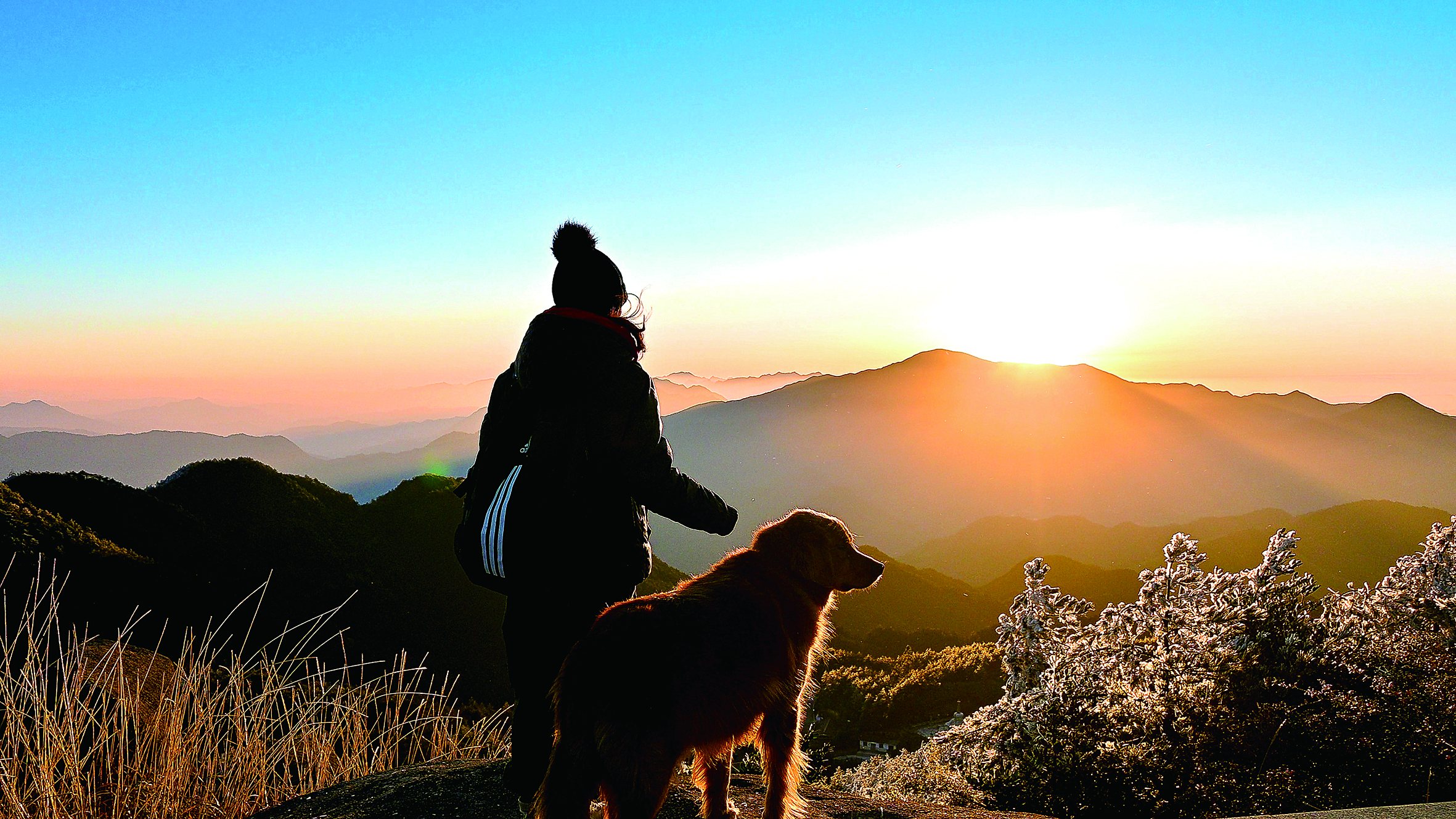 面向晨曦   黄谷莹摄于九仙山.jpg