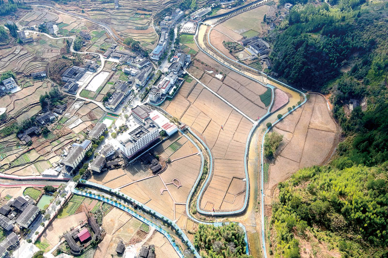 小湖村预流转土地航拍图.jpg